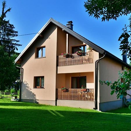 Apartman Jelena Rakovica Exteriér fotografie