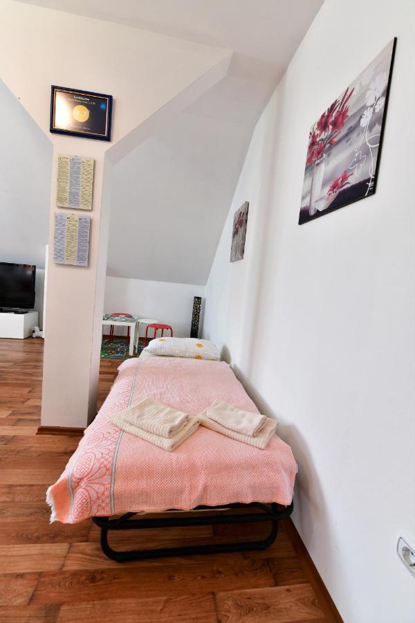 Apartman Jelena Rakovica Exteriér fotografie