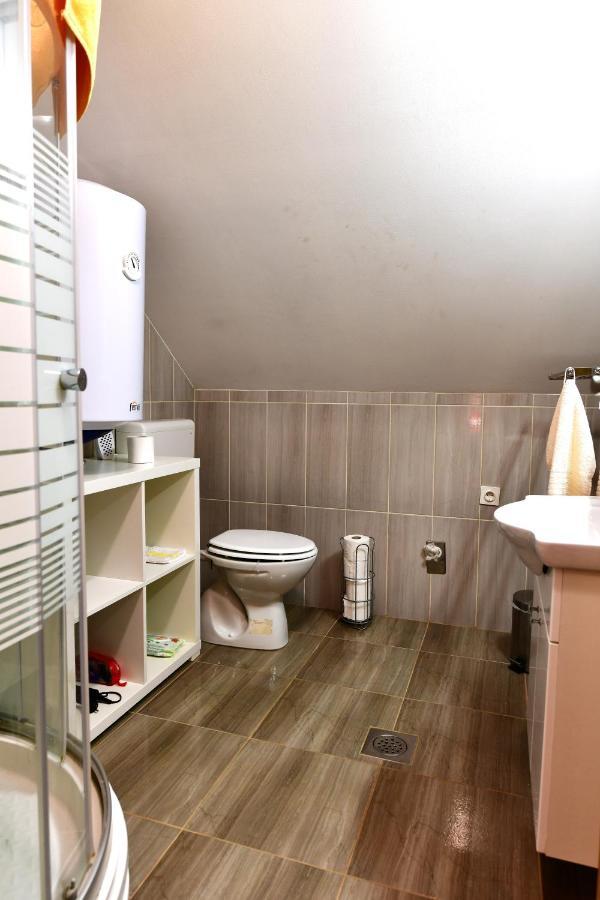 Apartman Jelena Rakovica Exteriér fotografie