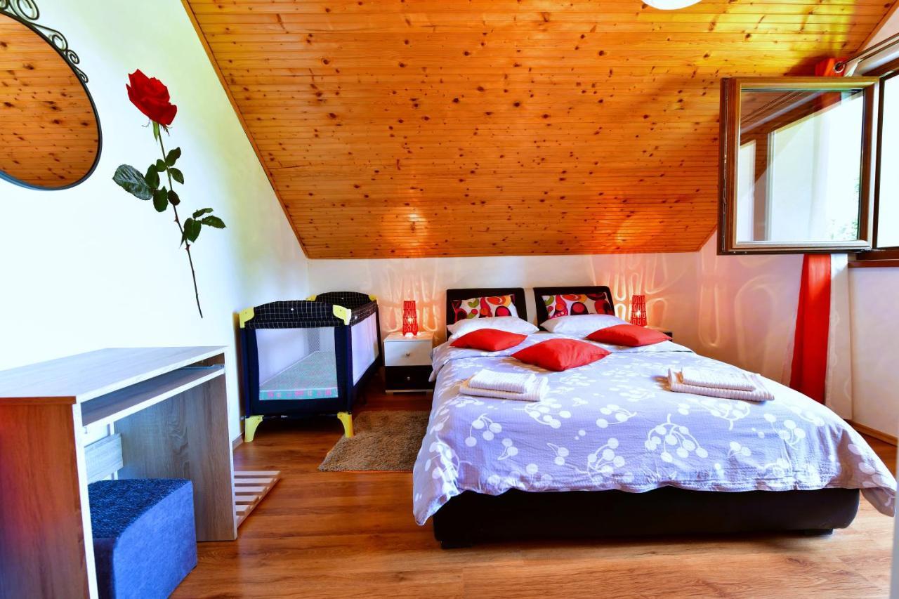 Apartman Jelena Rakovica Exteriér fotografie