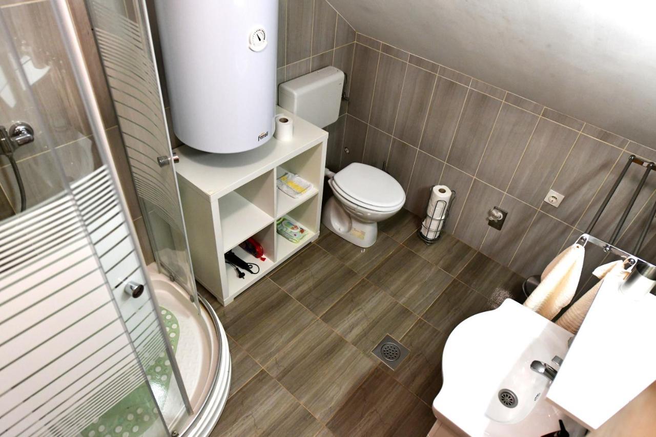 Apartman Jelena Rakovica Exteriér fotografie